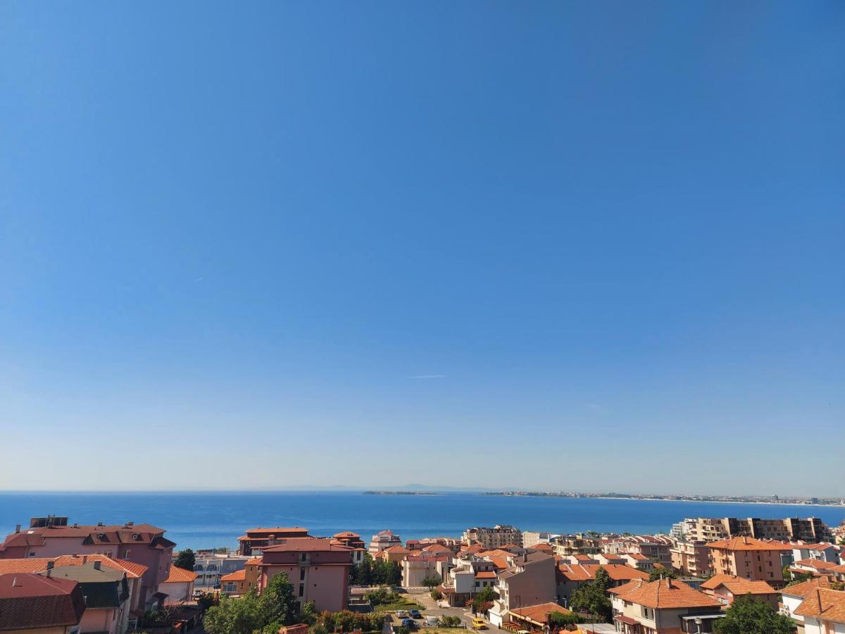 Guest House Rona - Free Parking And Sea View Sveti Vlas Buitenkant foto