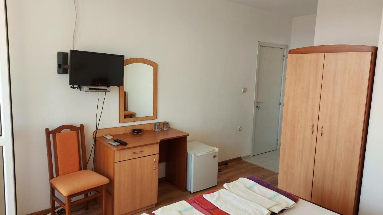 Guest House Rona - Free Parking And Sea View Sveti Vlas Buitenkant foto