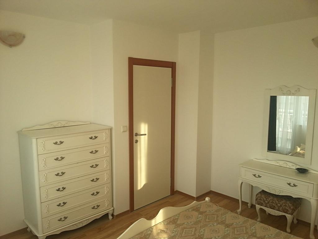 Guest House Rona - Free Parking And Sea View Sveti Vlas Buitenkant foto